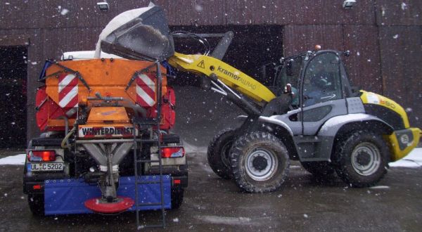 Winterdienst Salzlager beladen